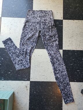 Lululemon Align Urban Block Ice Grey Black